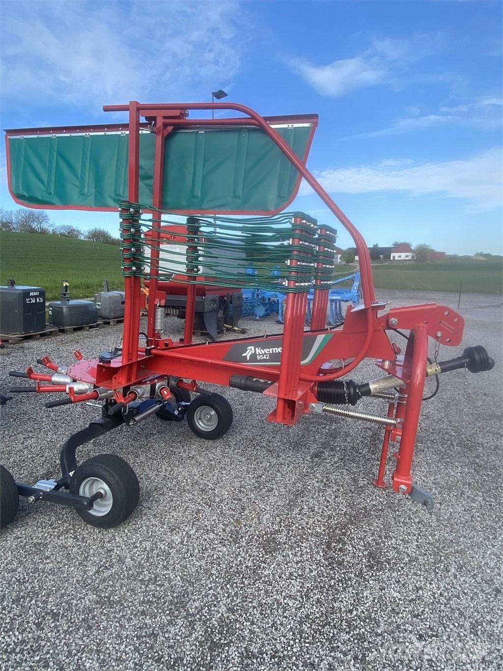 Kverneland 9542 Schwader