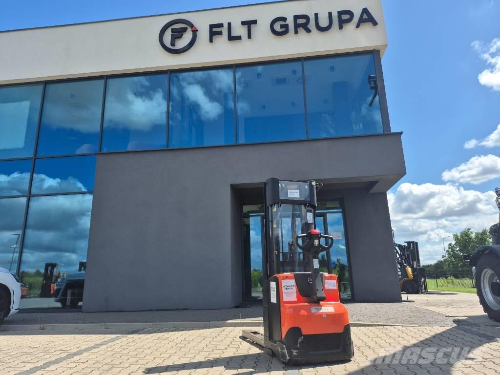 Toyota SWE140 Deichselstapler