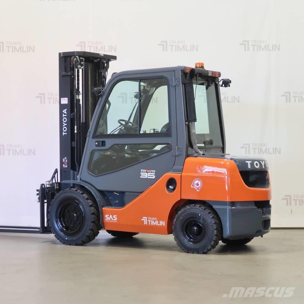 Toyota 02-8FDJF35 Dieselstapler