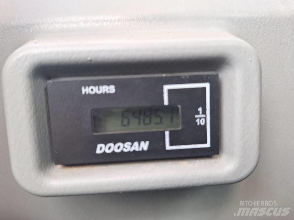 Doosan DX140LCR-5 Raupenbagger