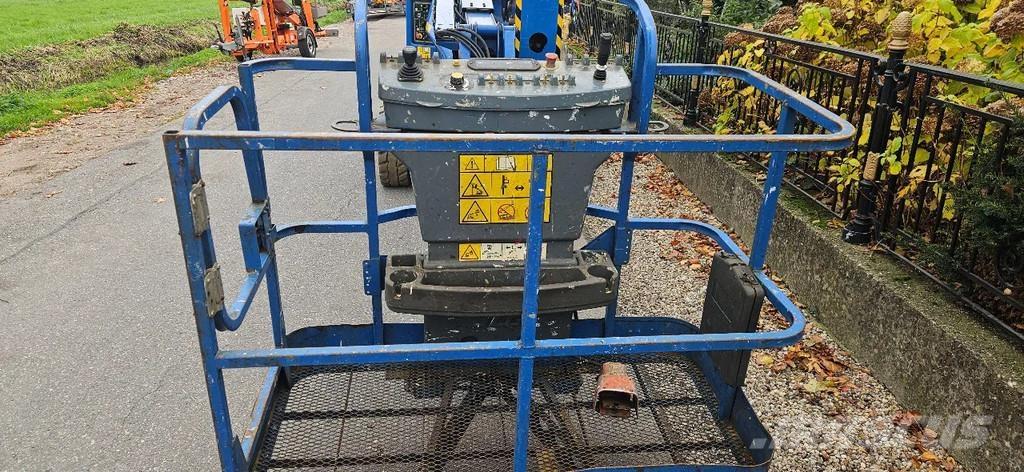 JLG E450aj Gelenkteleskoparbeitsbühnen