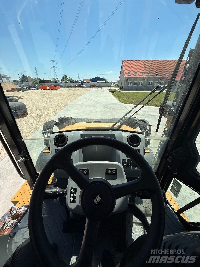 CAT 432f2 Baggerlader