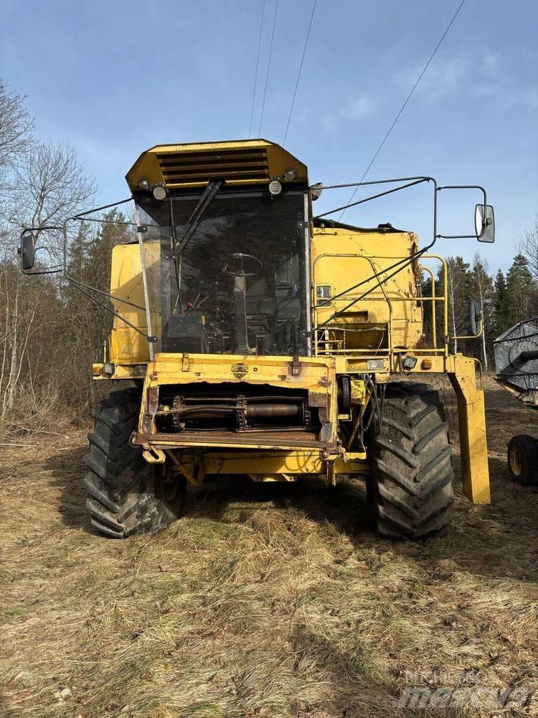 New Holland TX 36 Mähdrescher