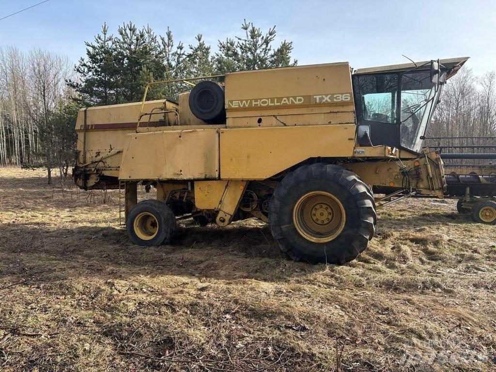 New Holland TX 36 Mähdrescher