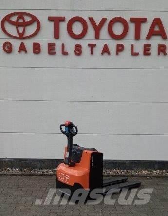 Toyota LWE 200 Niedergabelstapler