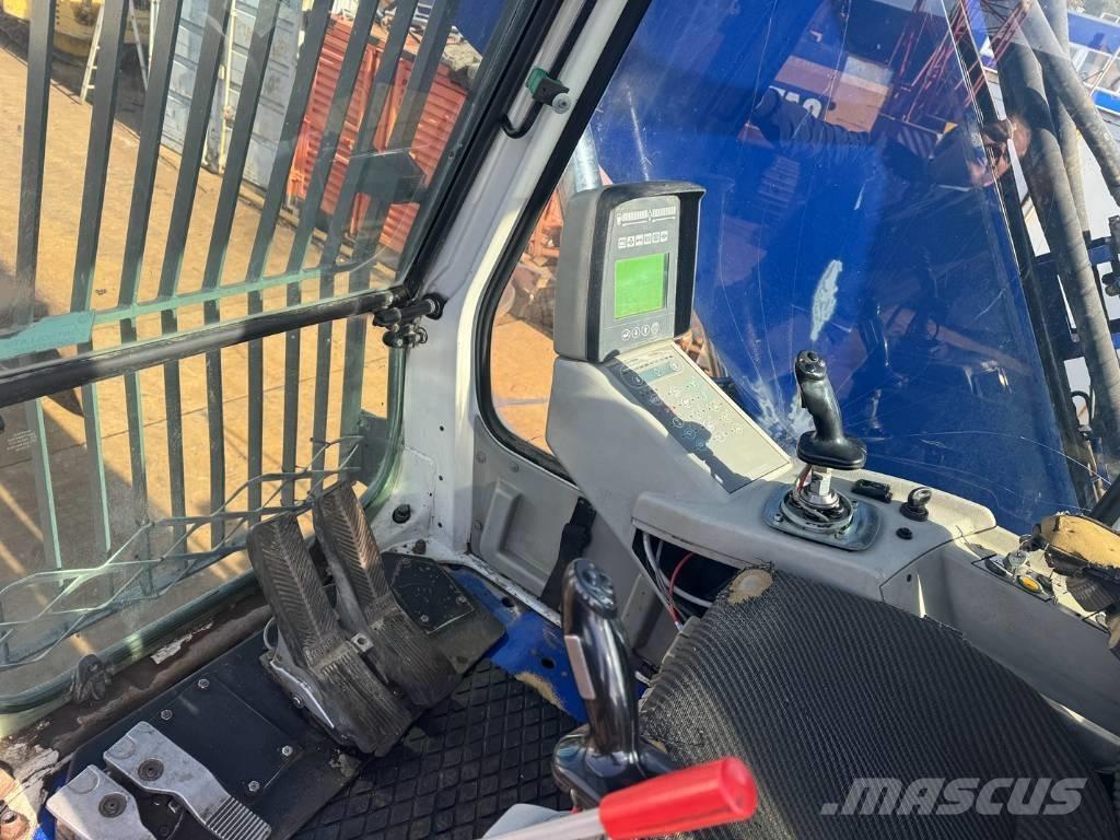 Liebherr R 924 B EW Materialumschlag