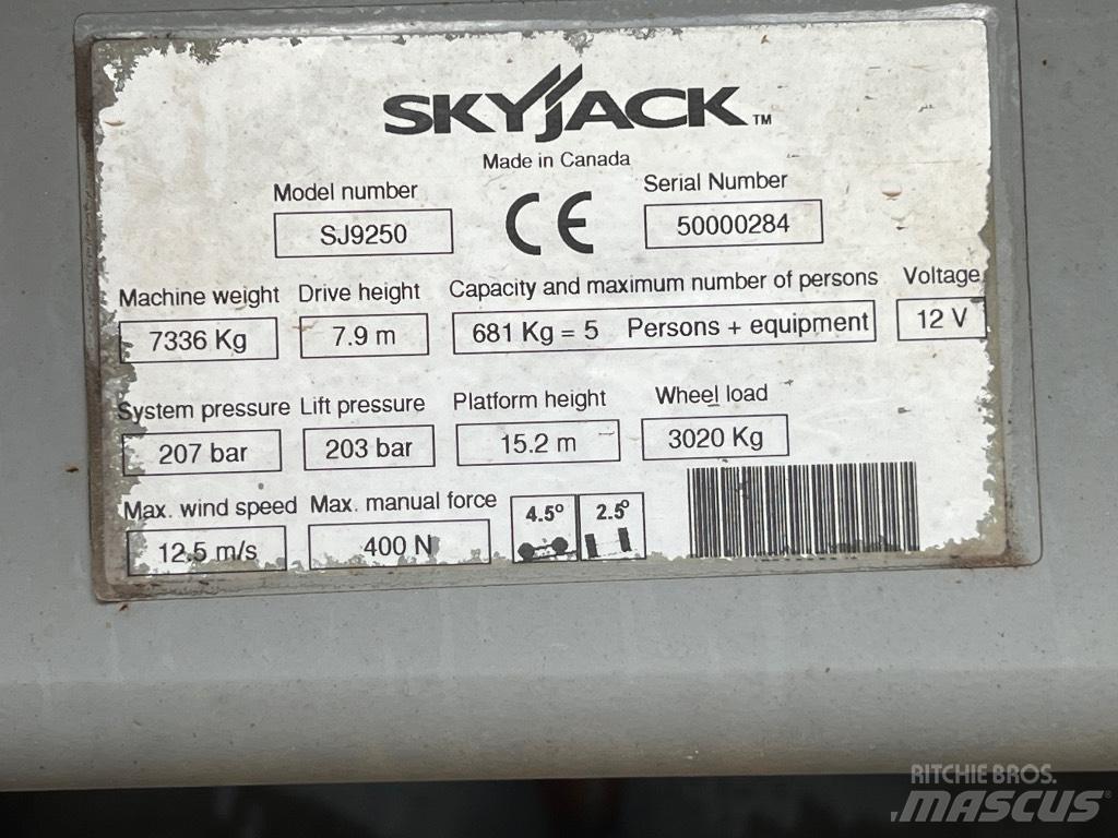 SkyJack SJ 9250 Scheren-Arbeitsbühnen