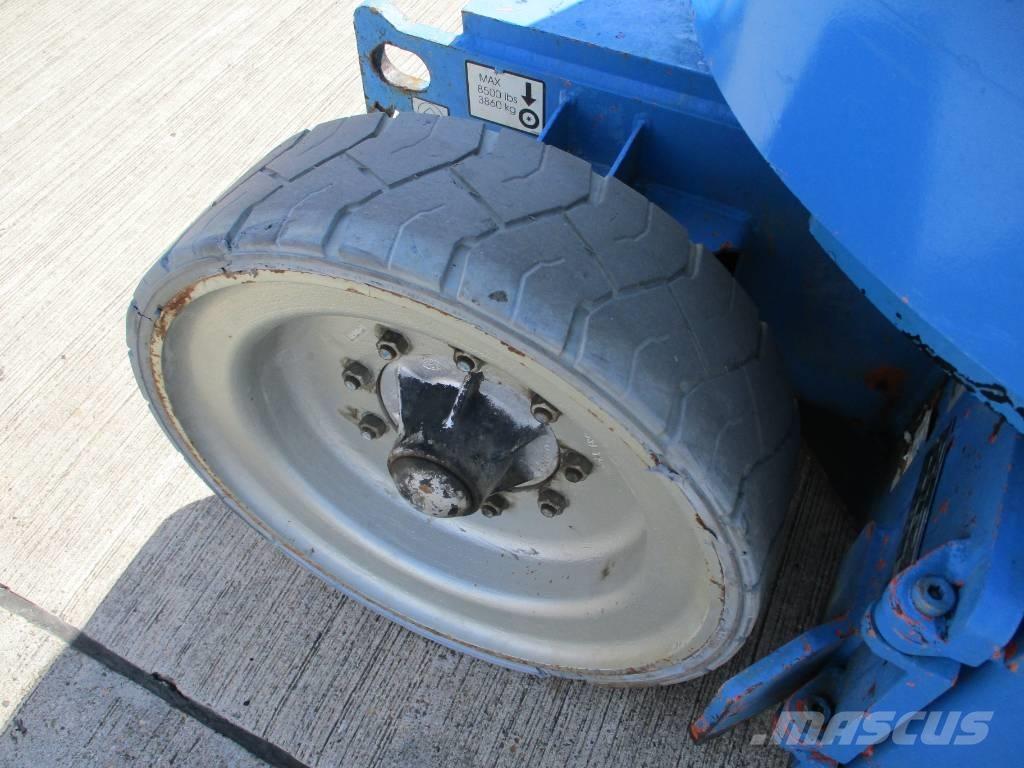 JLG E 300 AJP (180) Teleskopbühnen