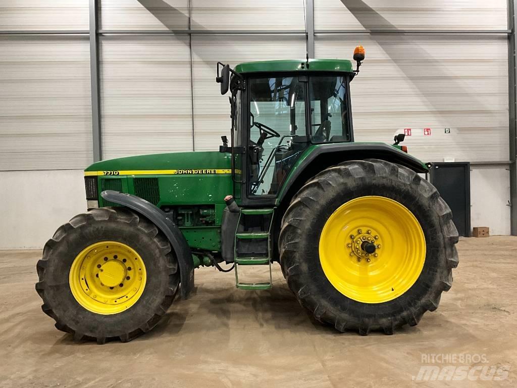 John Deere 7710 Traktoren