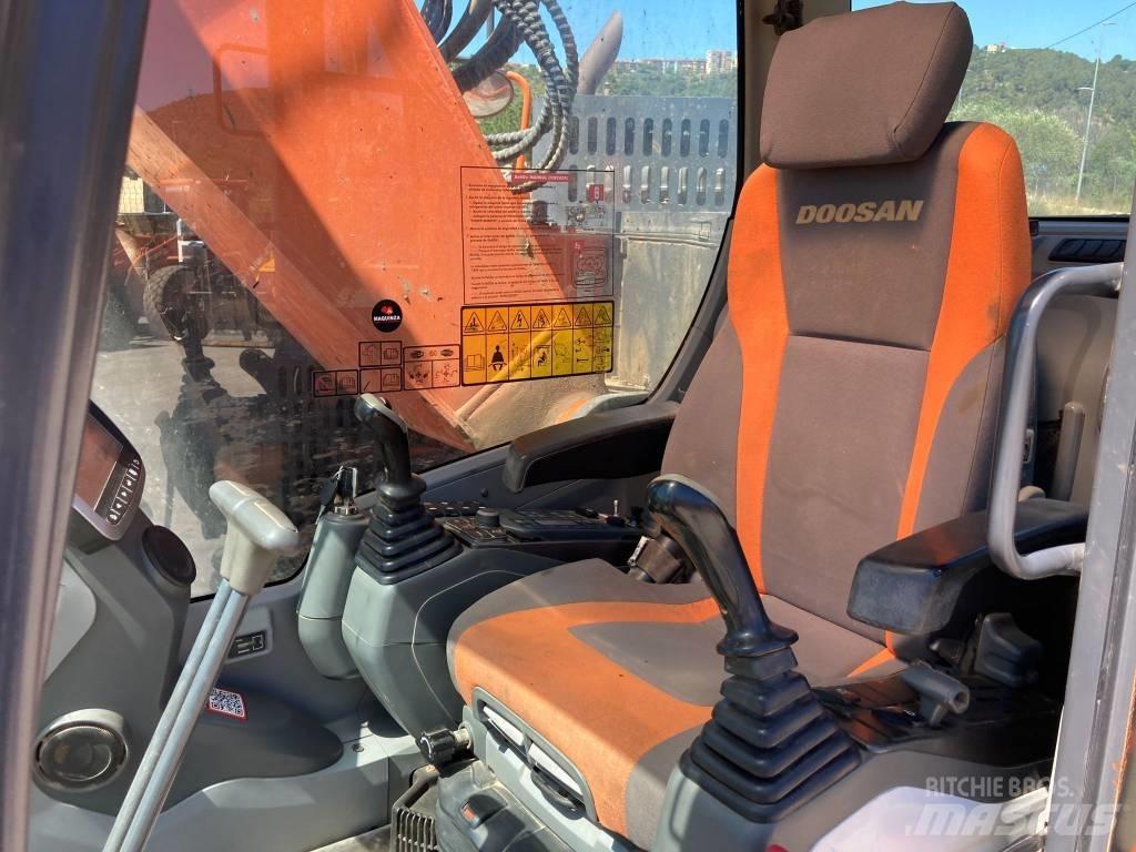 Doosan DX 235 LCR Raupenbagger