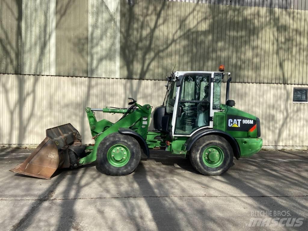 CAT 906M Radlader