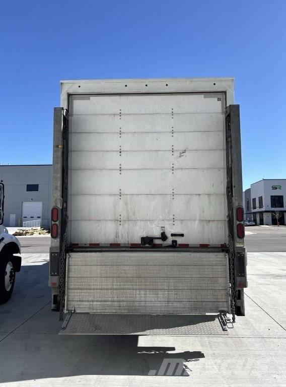 Freightliner M2 Kofferaufbau