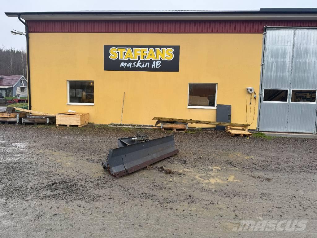 Sami Frontblad Schneeschilde und -pflüge