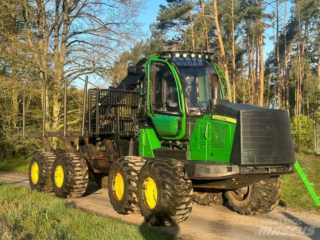 John Deere 1210 E Forwarder