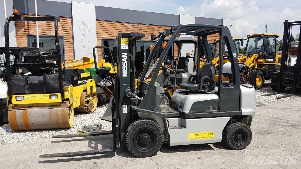 Nissan U1D2A25LQ Gasstapler