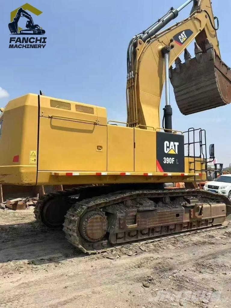 CAT 390F Raupenbagger