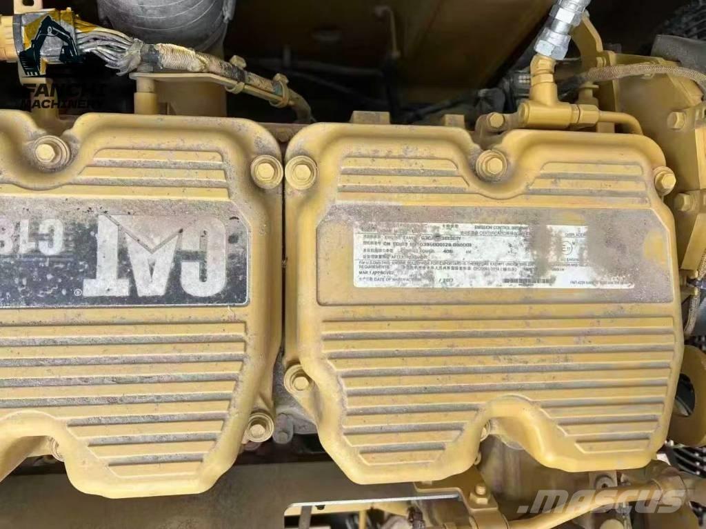 CAT 390F Raupenbagger