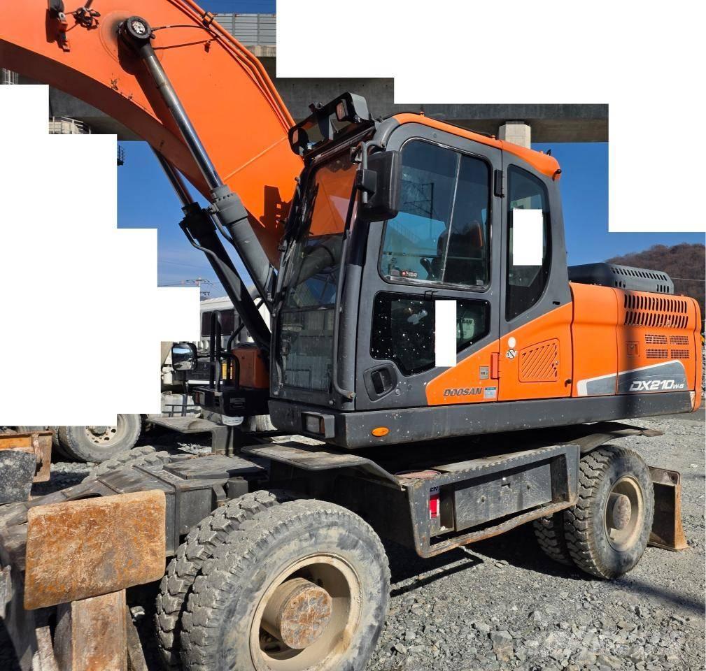 Doosan DX 210 W-5 Mobilbagger