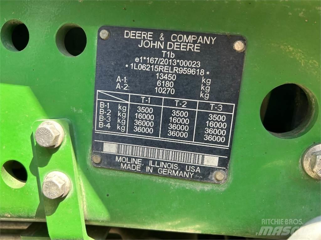 John Deere 6215R Traktoren