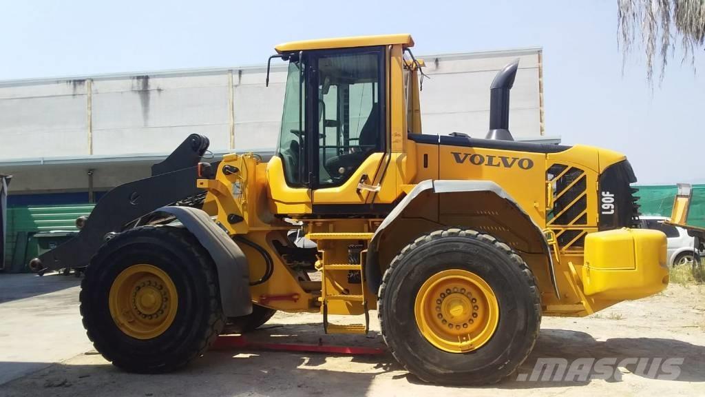 Volvo L90F Radlader