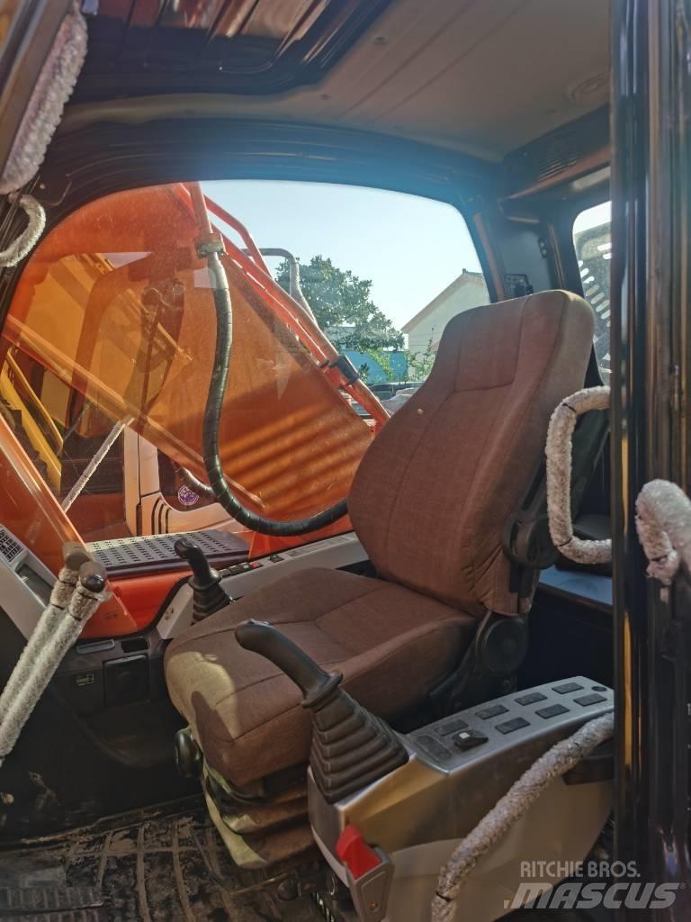 Doosan DX 225 LC Raupenbagger