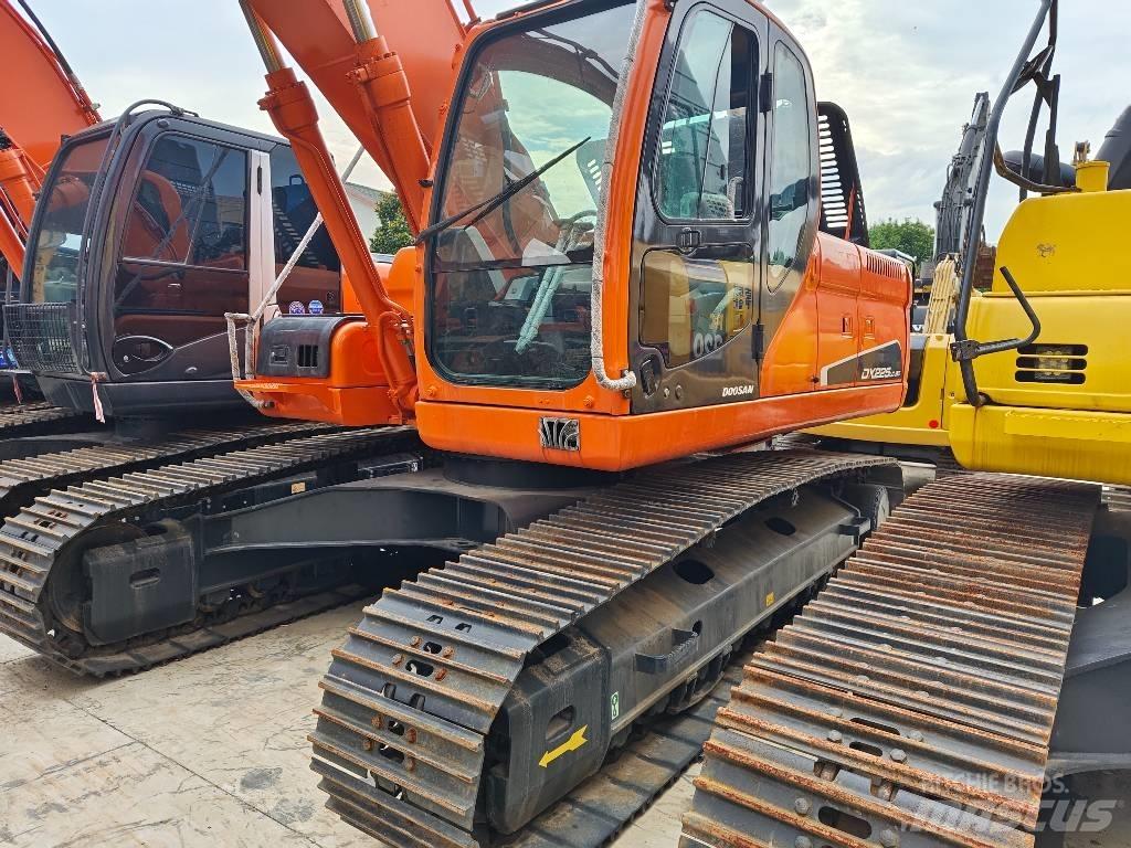 Doosan DX 225 LC Raupenbagger