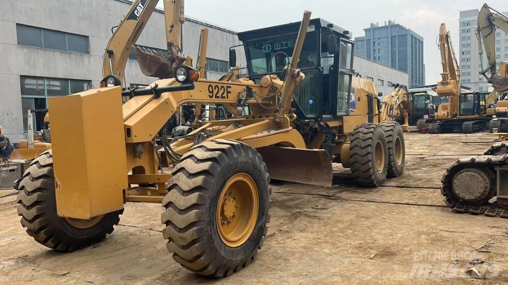 SEM 922F Grader