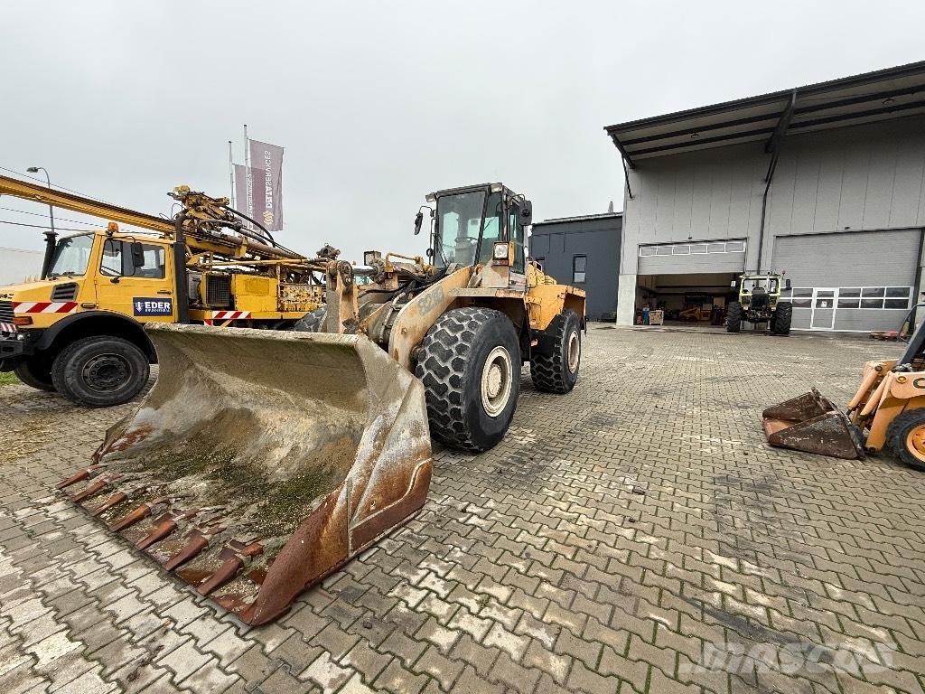 CASE 821 B Radlader