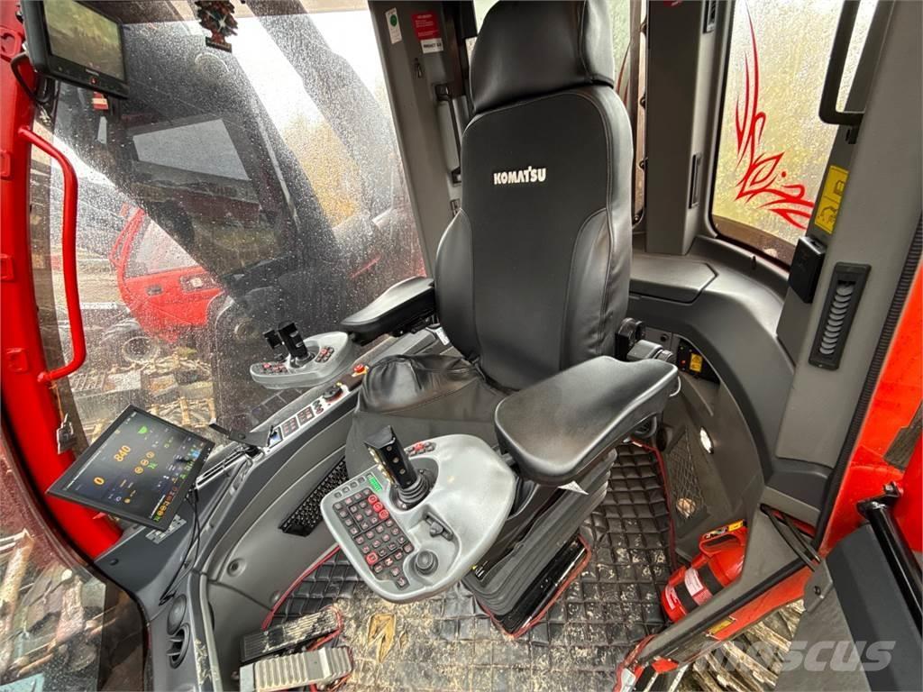 Komatsu 951 Harvester