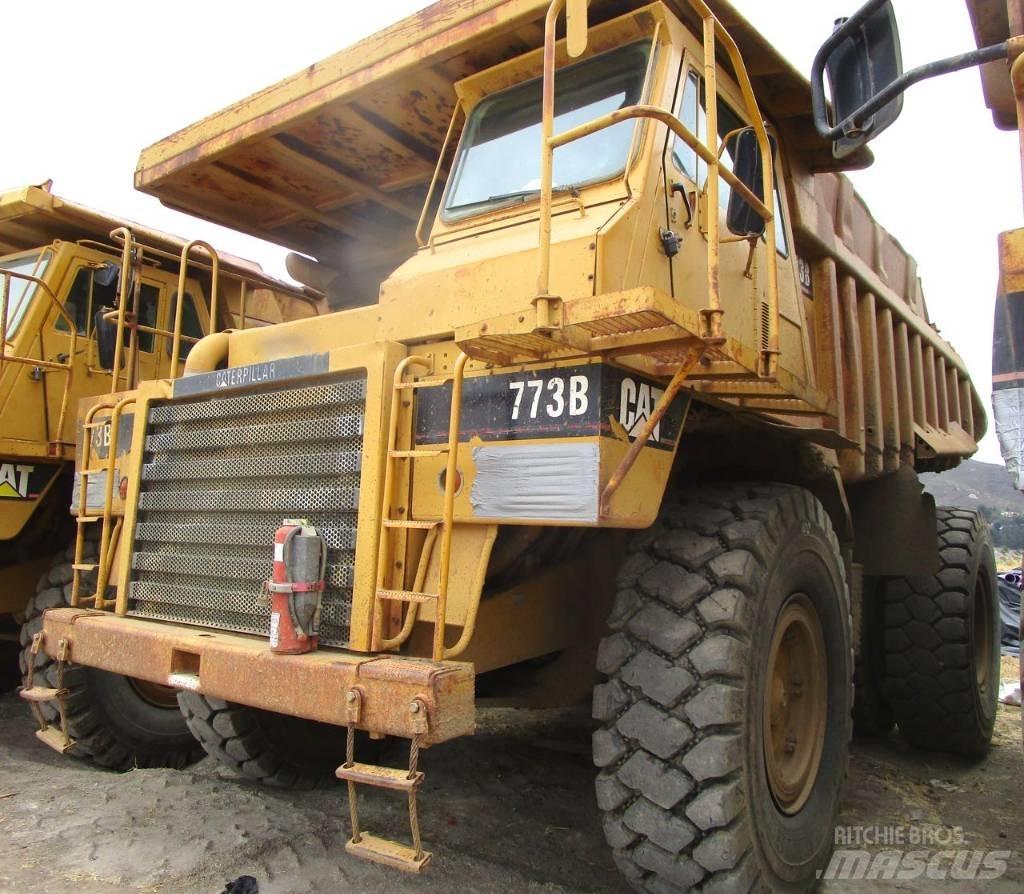 CAT 773B Dumper - Knickgelenk