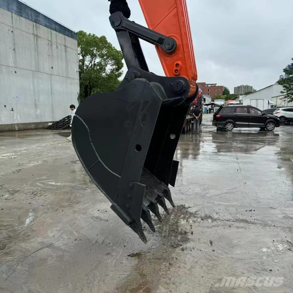 Doosan DX 225 LC Raupenbagger