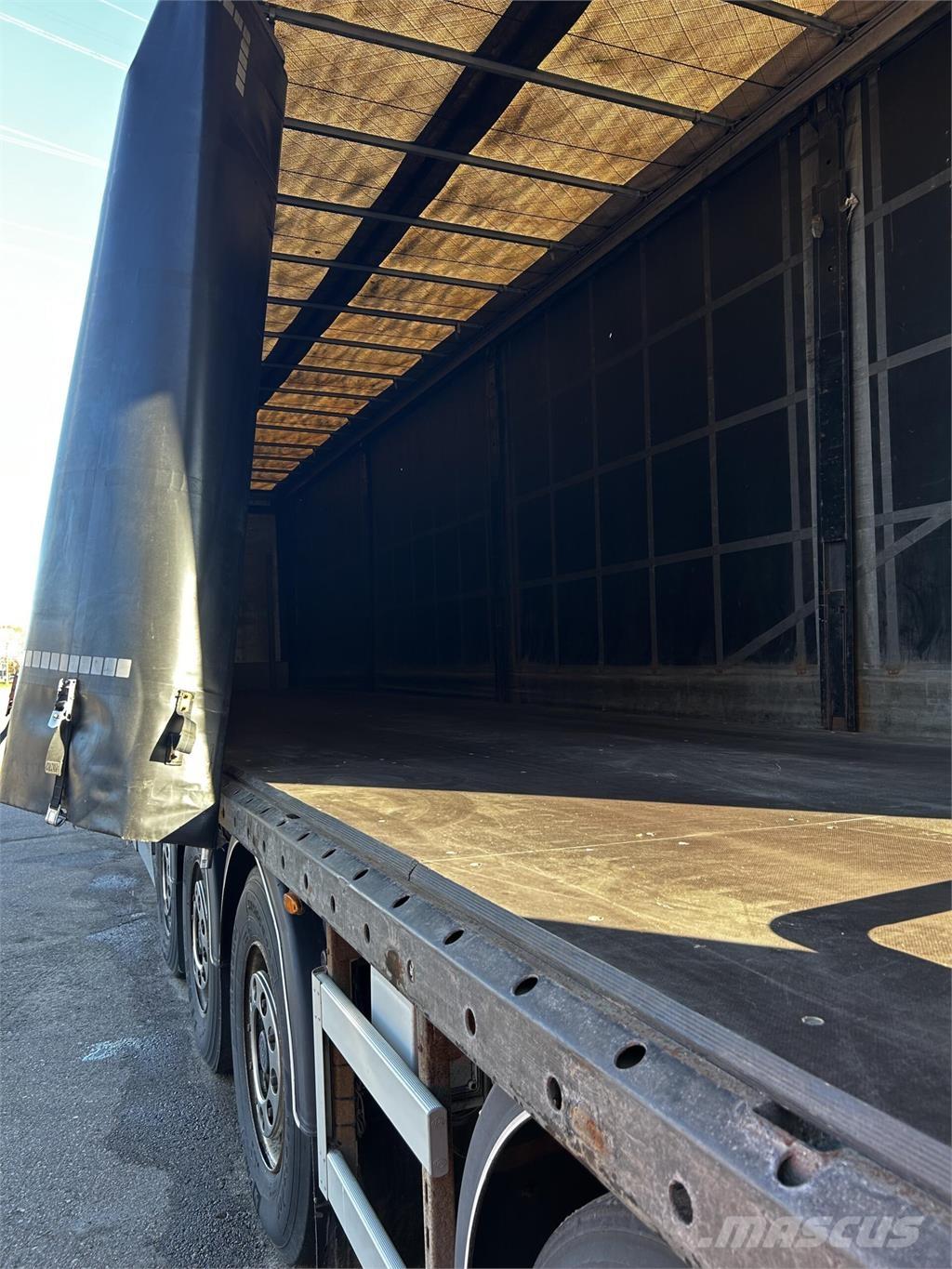 Nordic Trailer  Curtainsiderauflieger