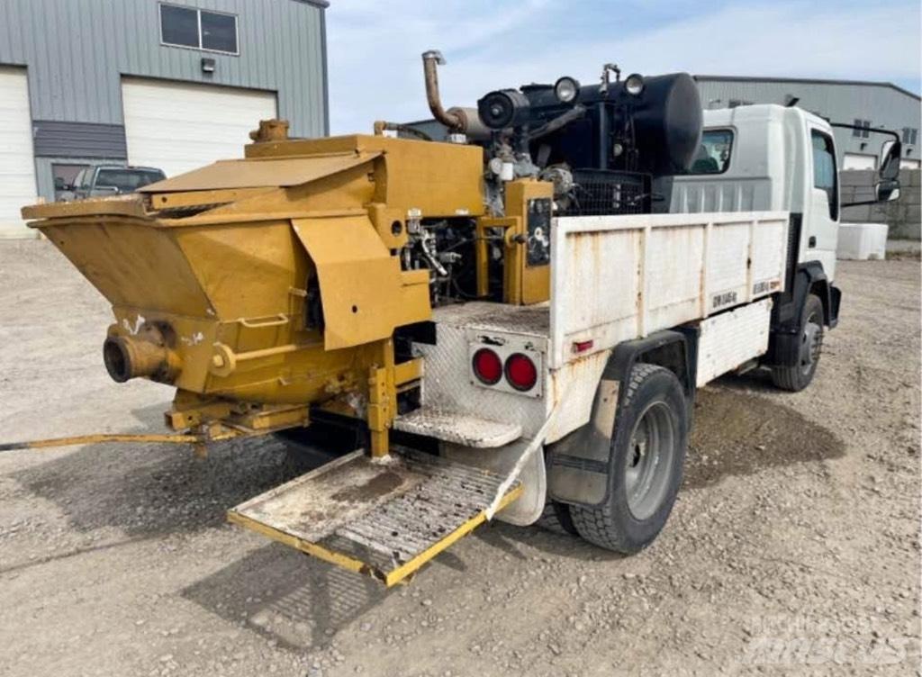 International CF600 Betonpumpen