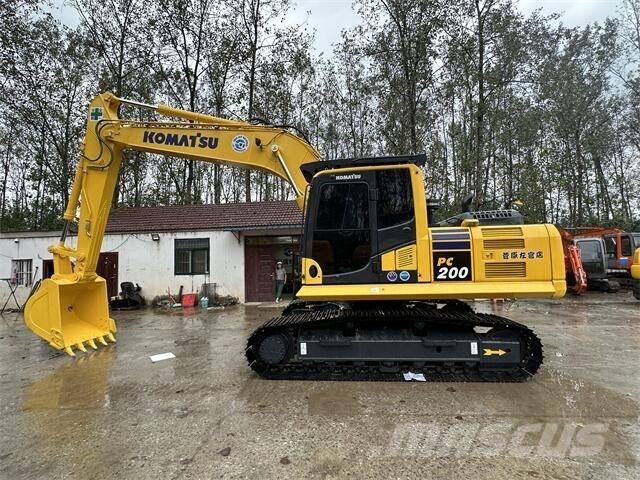 Komatsu PC 200-8N1 Raupenbagger