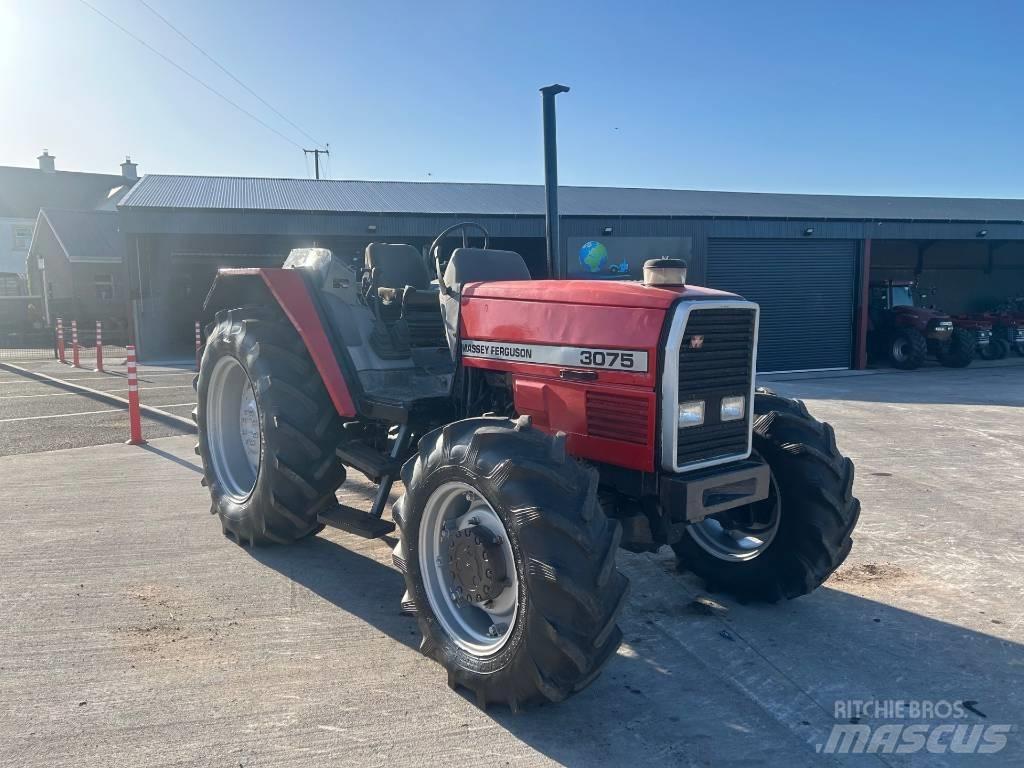 Massey Ferguson 3075 Traktoren