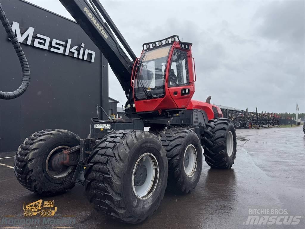 Komatsu 951 Harvester
