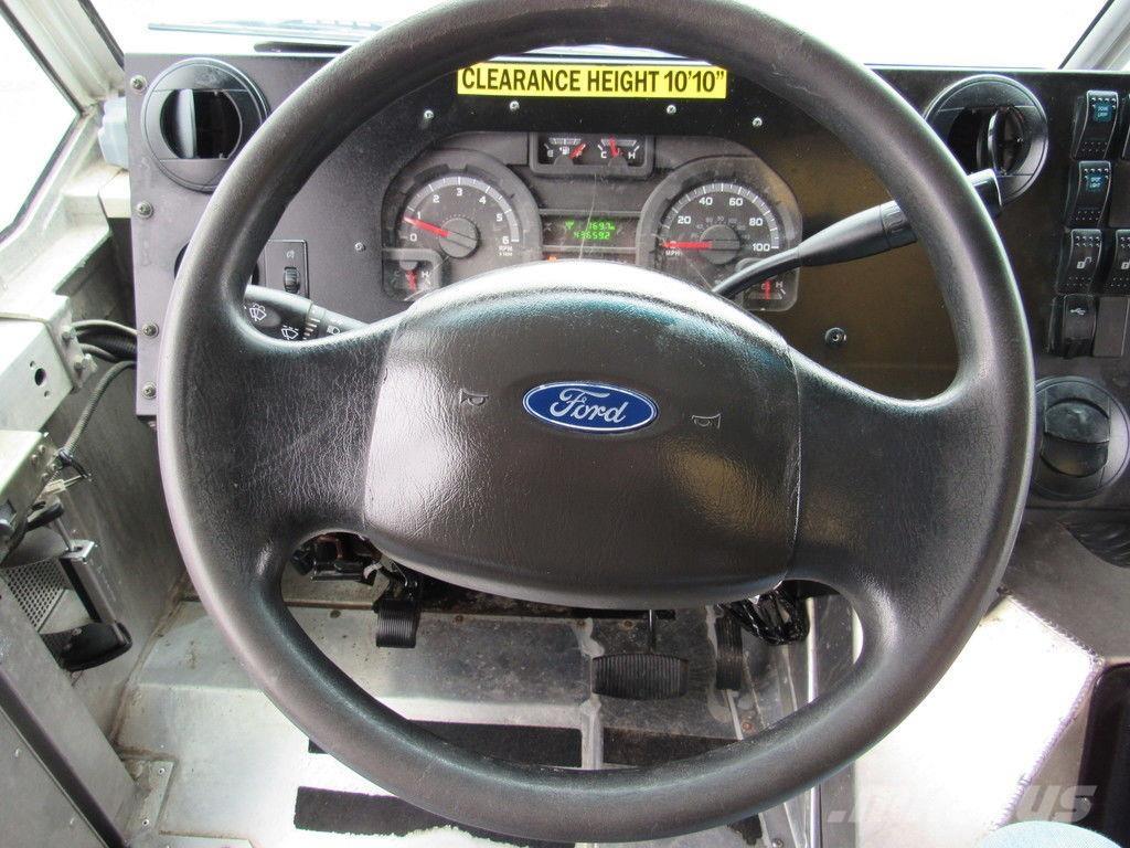 Ford E-450 Kofferaufbau