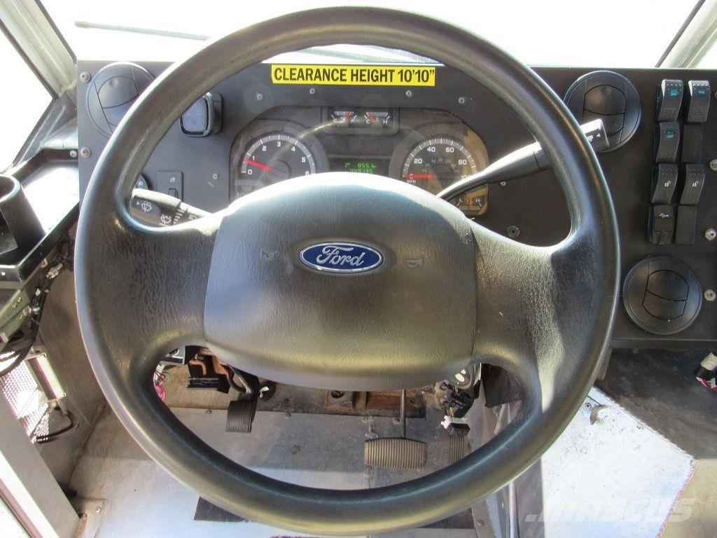 Ford E-450 Kofferaufbau