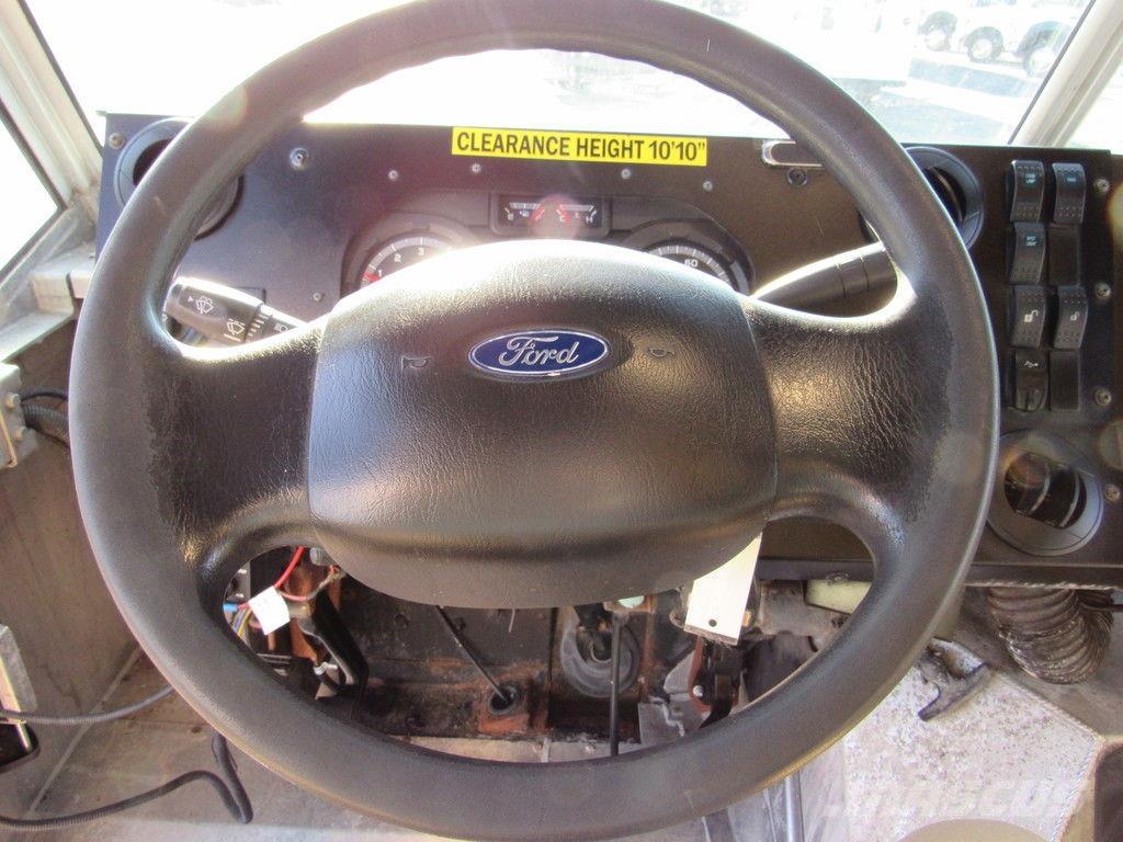 Ford E-450 Kofferaufbau