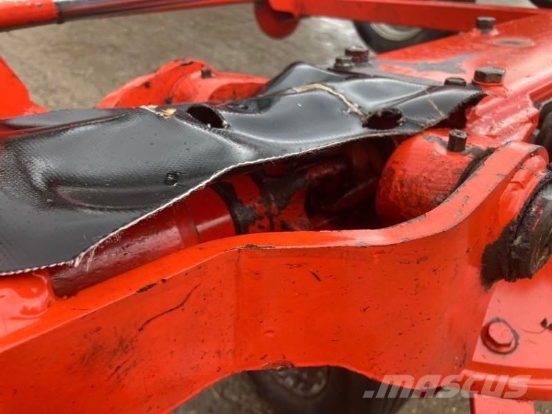 Kuhn GF 8702 T Kreiselheuer/-wender