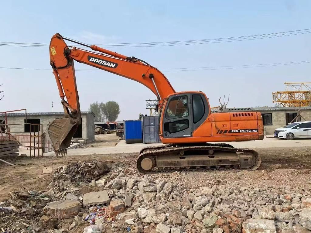 Doosan DX 225 LCA Raupenbagger
