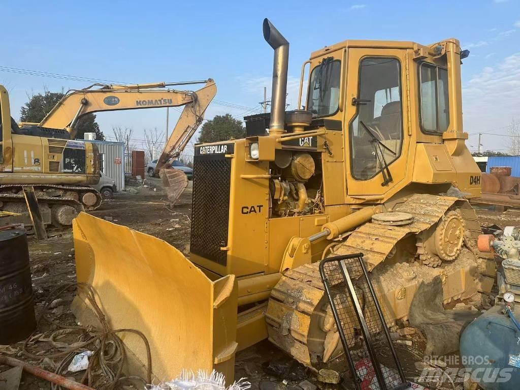 CAT D 4 H Bulldozer