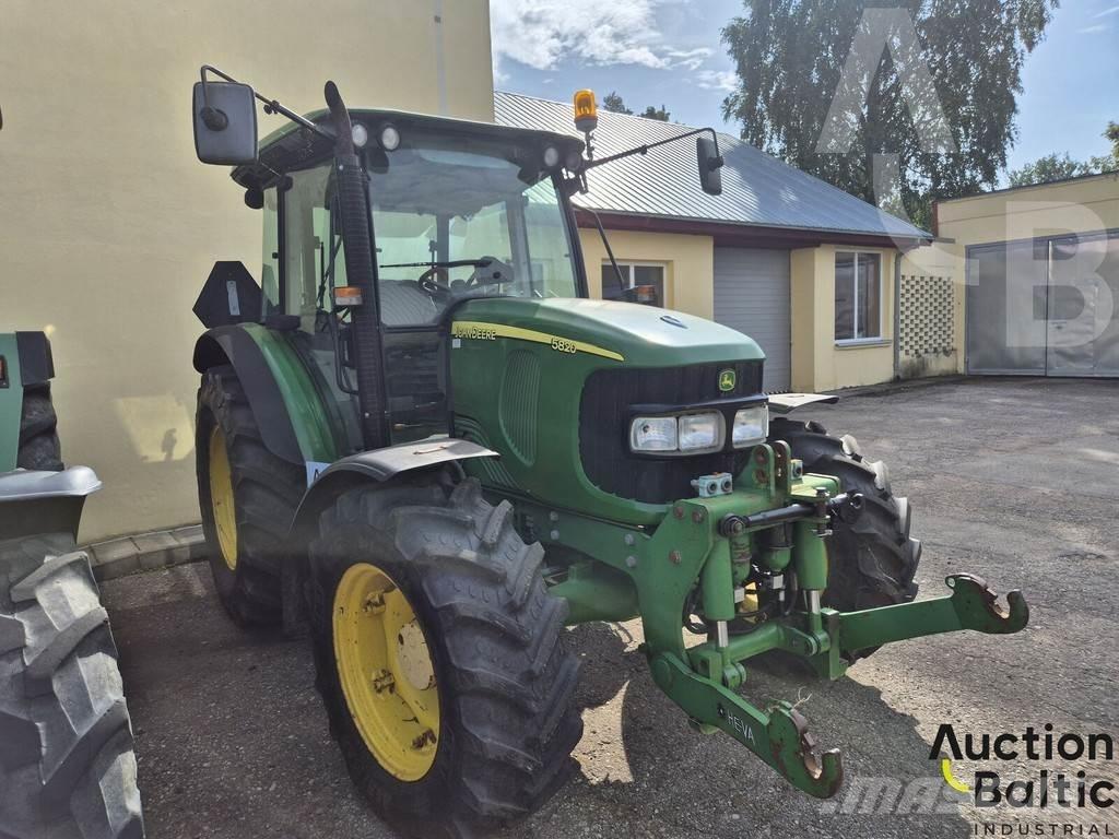 John Deere 5820 Traktoren