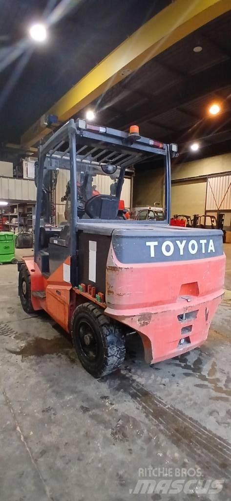 Toyota 8FBMHT60 Elektrostapler