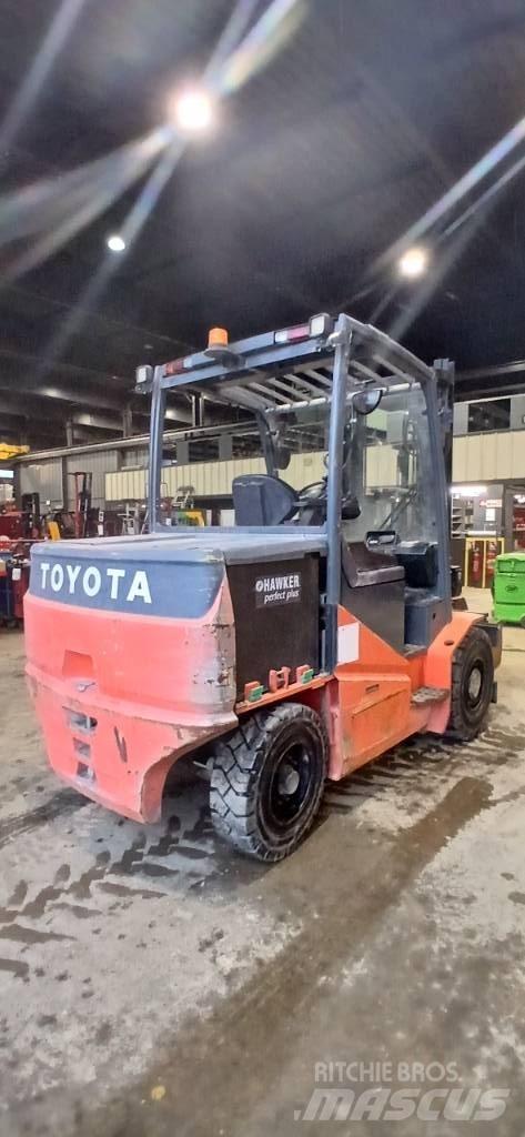Toyota 8FBMHT60 Elektrostapler