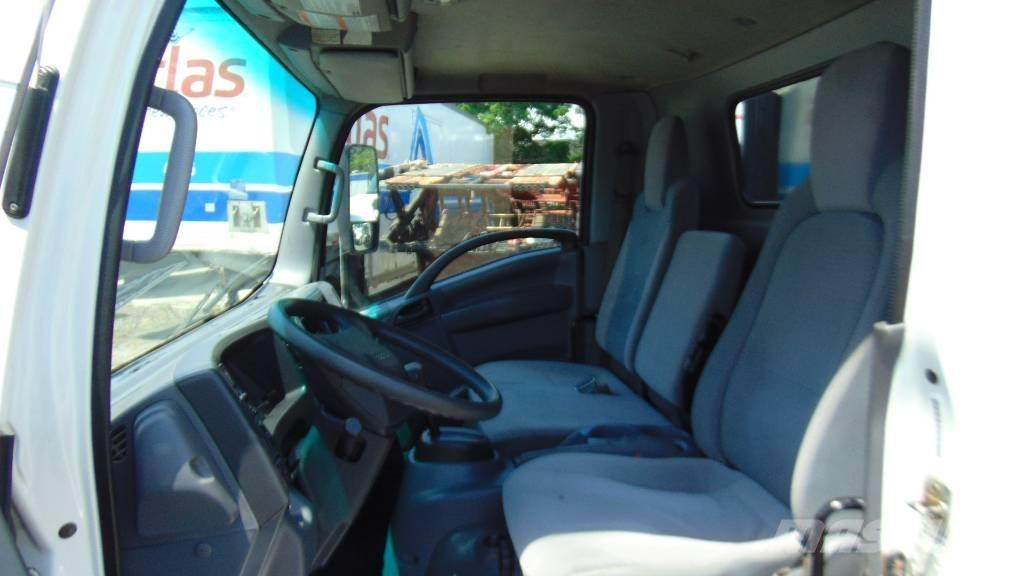 Isuzu NRR Pritschenwagen/Pritschenwagen mit Seitenklappe