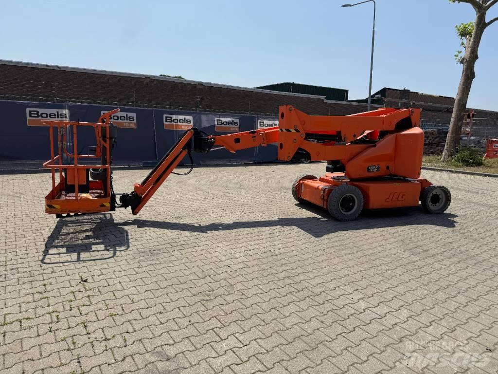 JLG E400AJPN Gelenkteleskoparbeitsbühnen