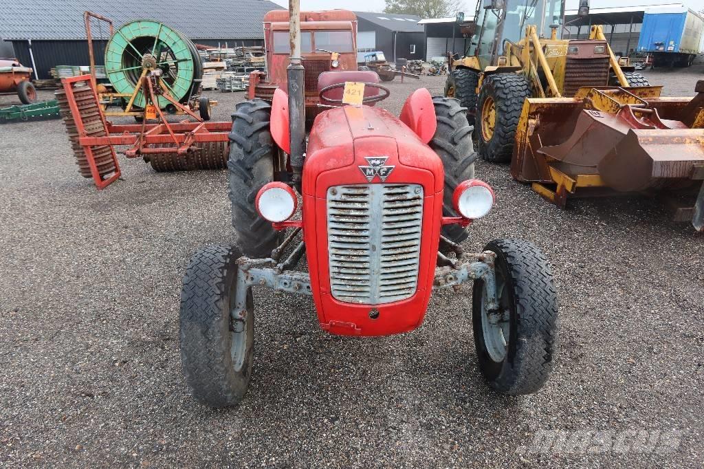 Massey Ferguson 35 Traktoren