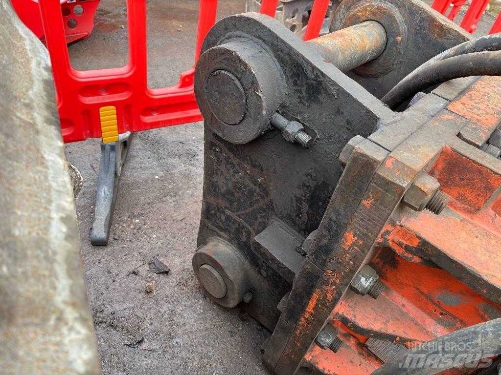 NPK GH 18 Hammer / Brecher