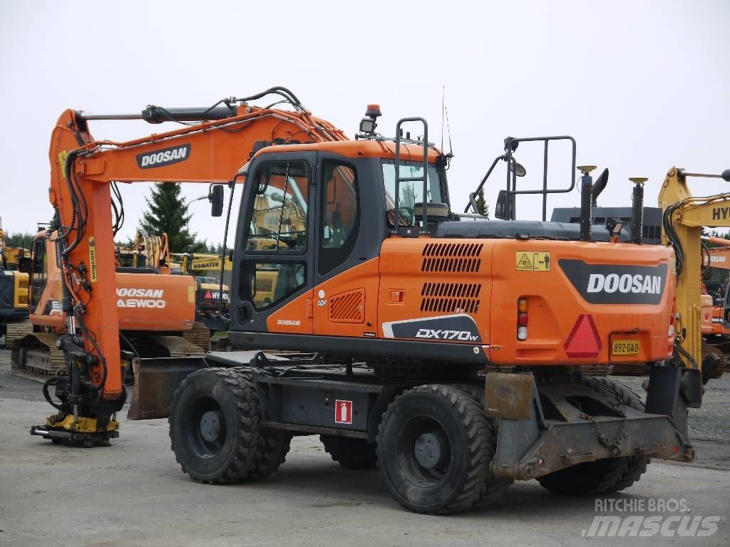 Doosan DX 170 W-5 Mobilbagger